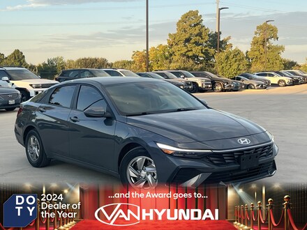 2025 Hyundai Elantra SE Sedan