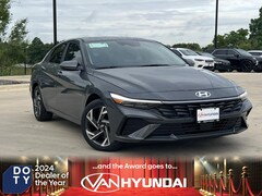 2025 Hyundai Elantra SEL Convenience Sedan