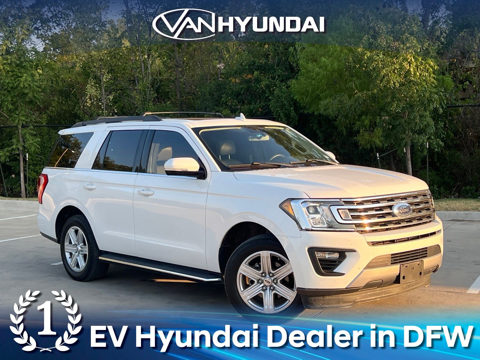  2020 Ford Expedition XLT RWD   