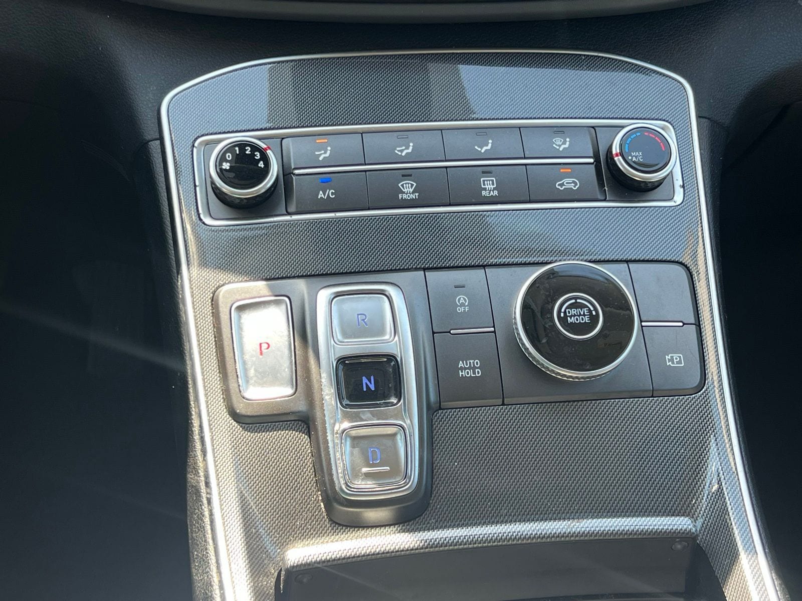 2021 Hyundai Santa Fe SE - Photo 29