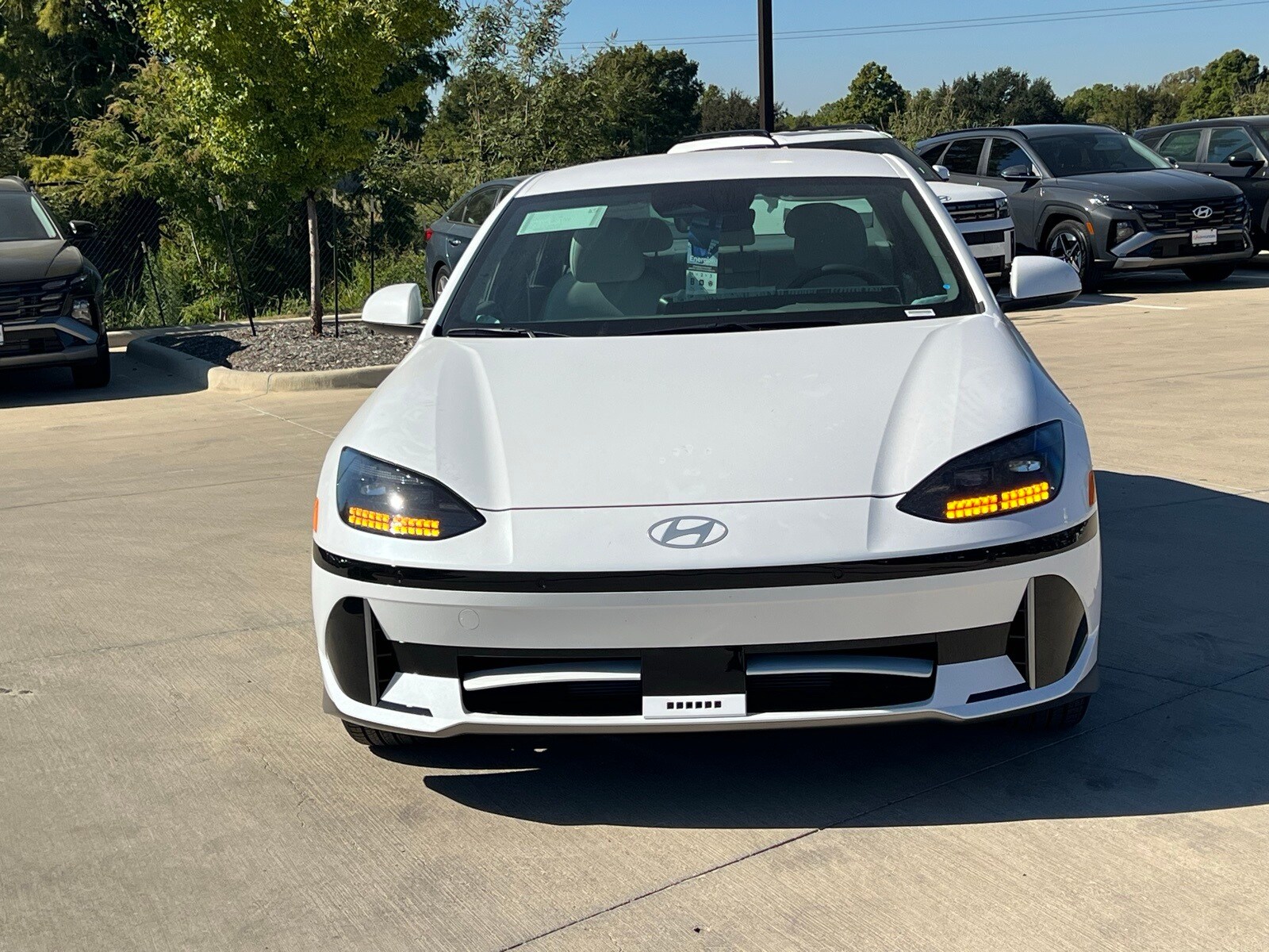 2025 Hyundai Ioniq 6 SEL photo 2