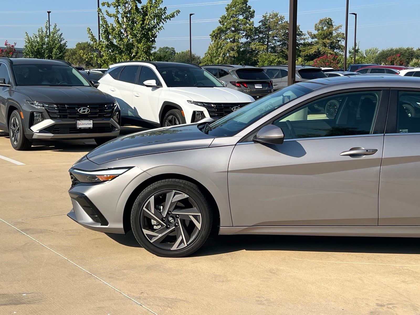2025 Hyundai Elantra SEL - Photo 7