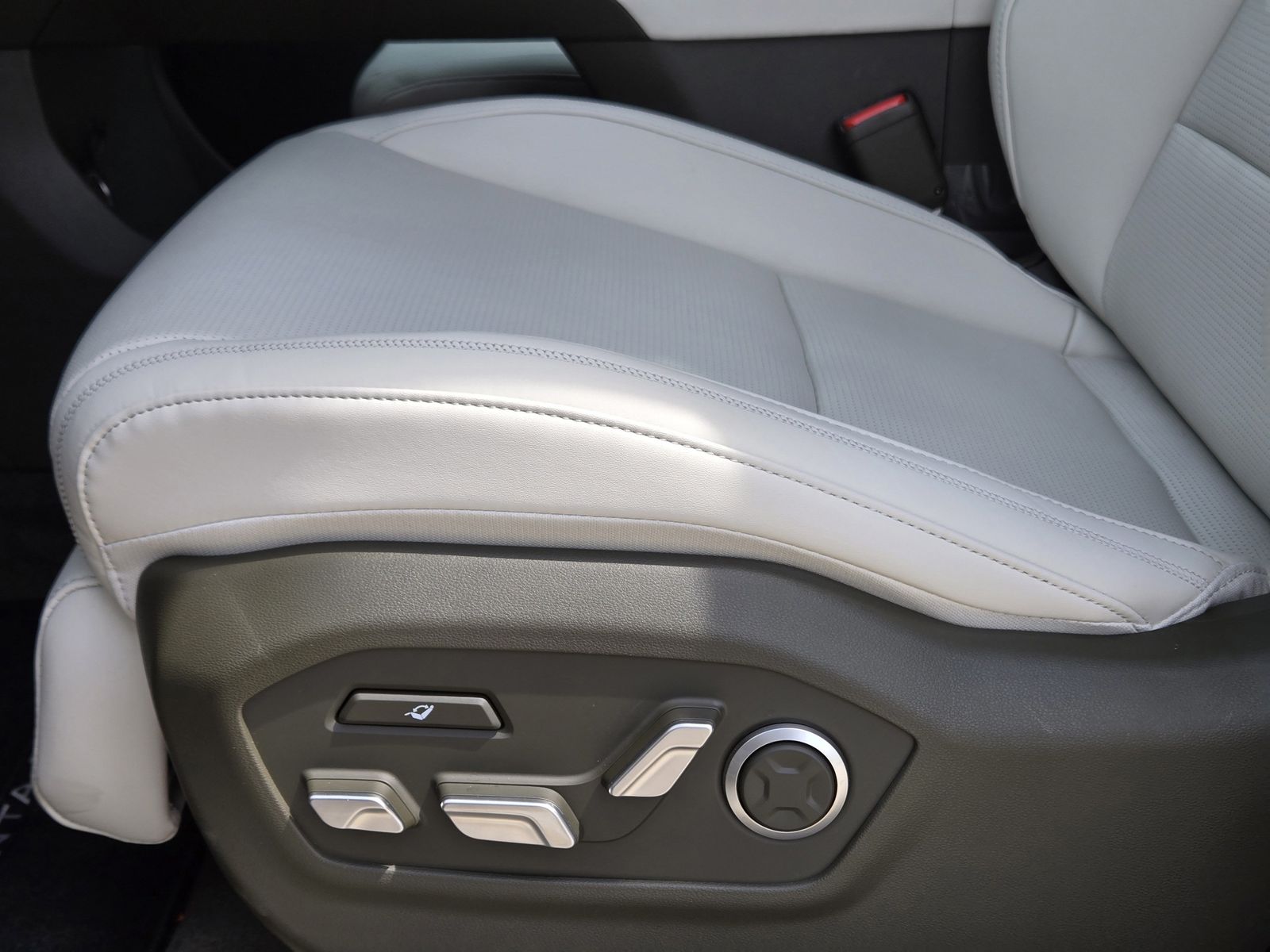 2025 Hyundai Santa Fe Calligraphy - Photo 17