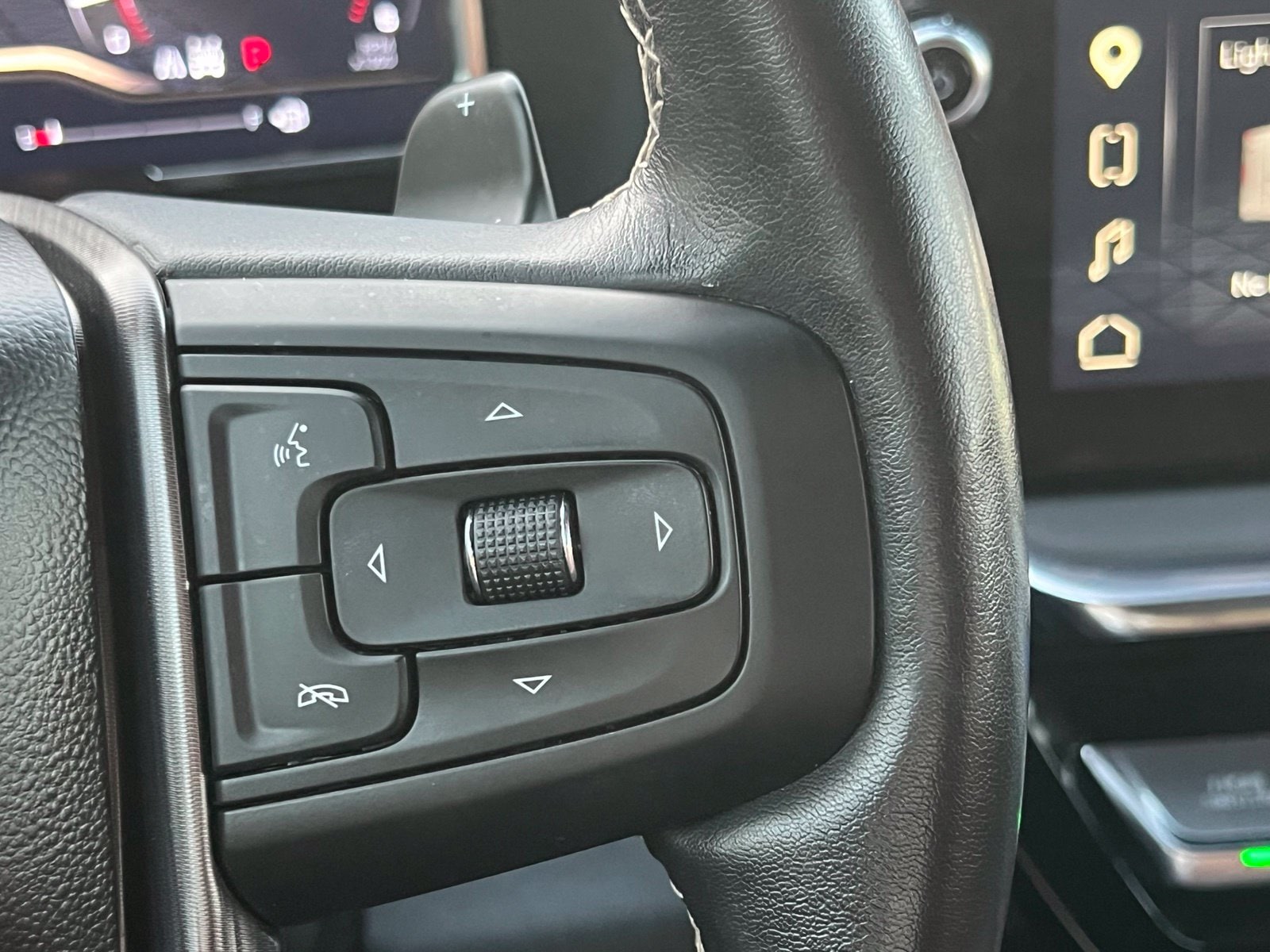 Used 2024 Onyx Black GMC Denali Ultimate image 29