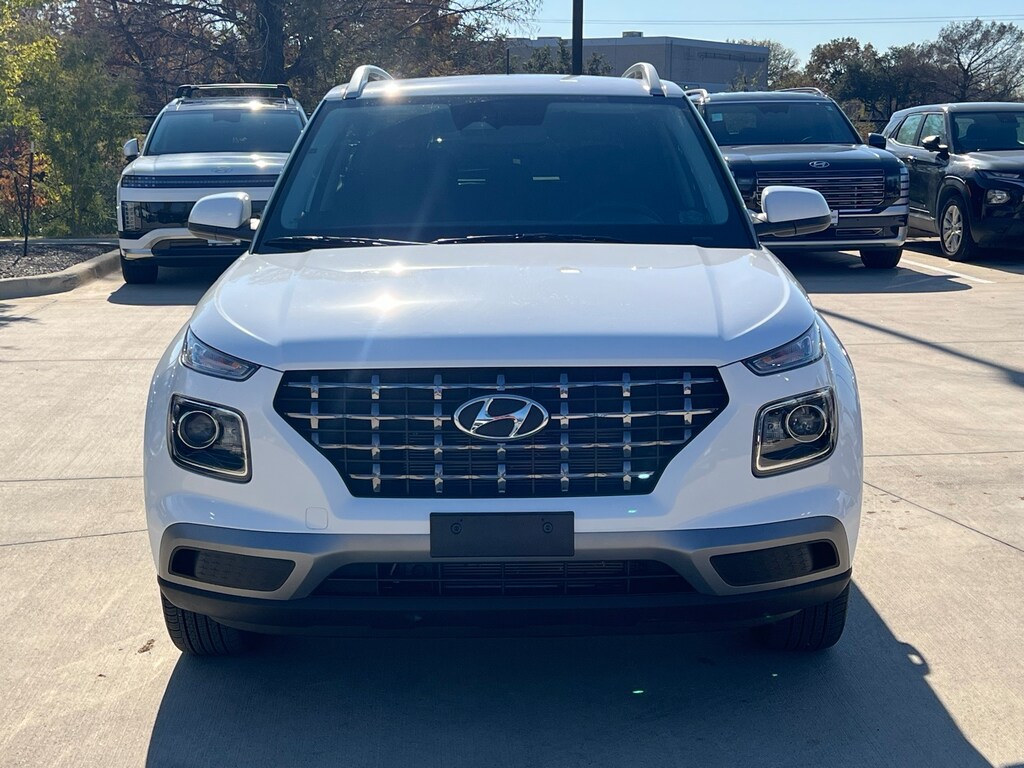 Used 2025 Hyundai Venue SEL SUV