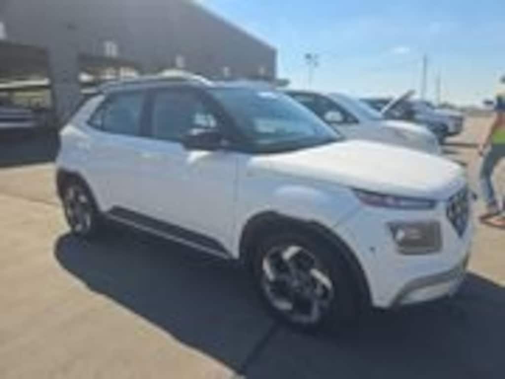 Used 2023 Hyundai Venue Limited SUV