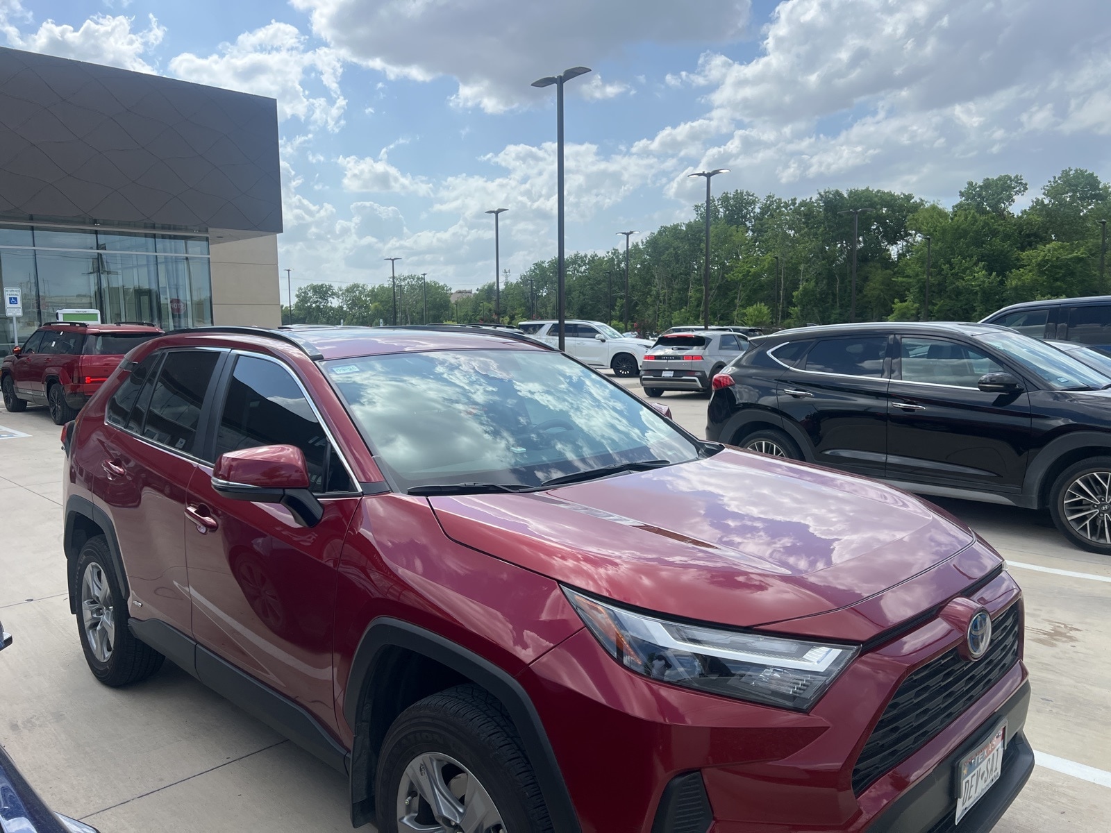 Used 2024 Toyota RAV4 XLE with VIN 4T3RWRFV4RU137223 for sale in Carrollton, TX