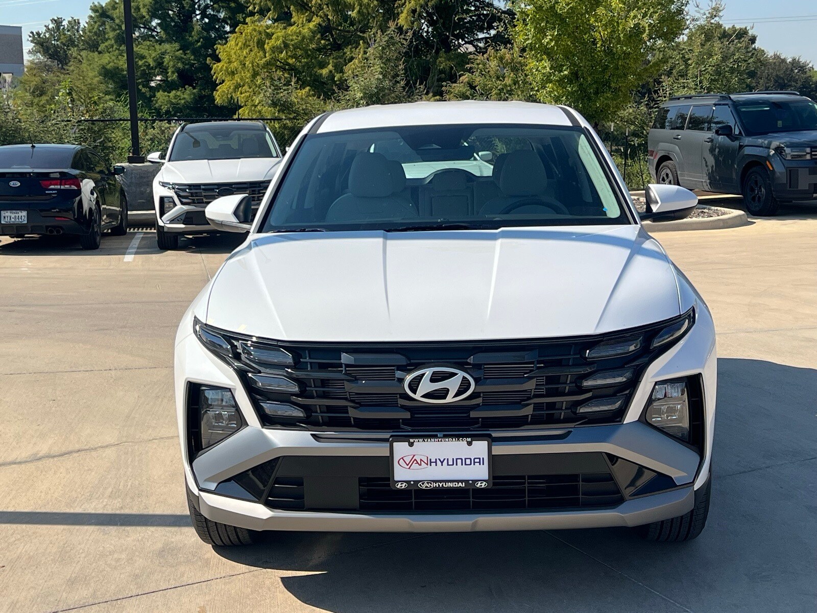 2026 Hyundai Tucson SE photo 2