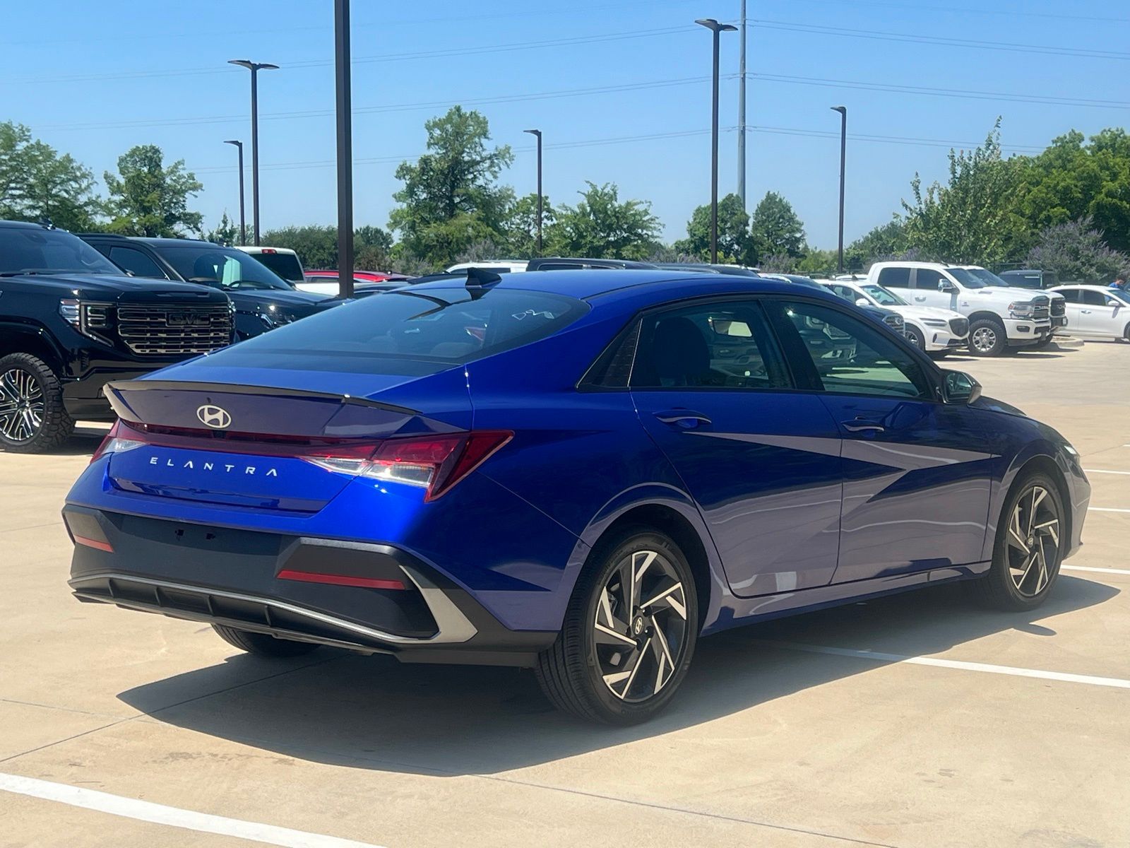 2025 Hyundai Elantra SEL - Photo 11