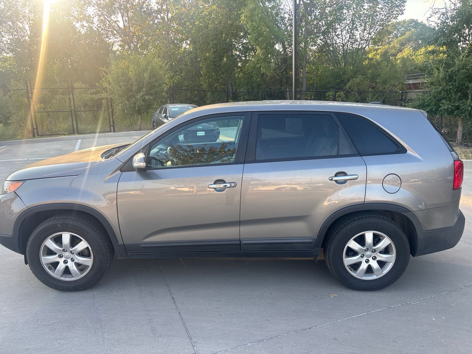 Used 2013 Kia Sorento LX with VIN 5XYKT3A18DG417455 for sale in Carrollton, TX