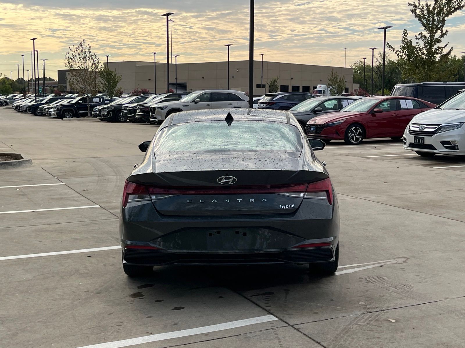 2023 Hyundai Elantra Limited - Photo 10