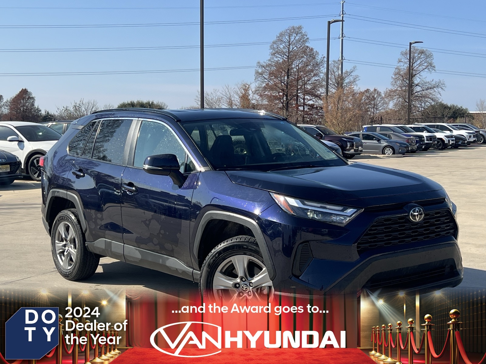 2024 Toyota RAV4 XLE's photo