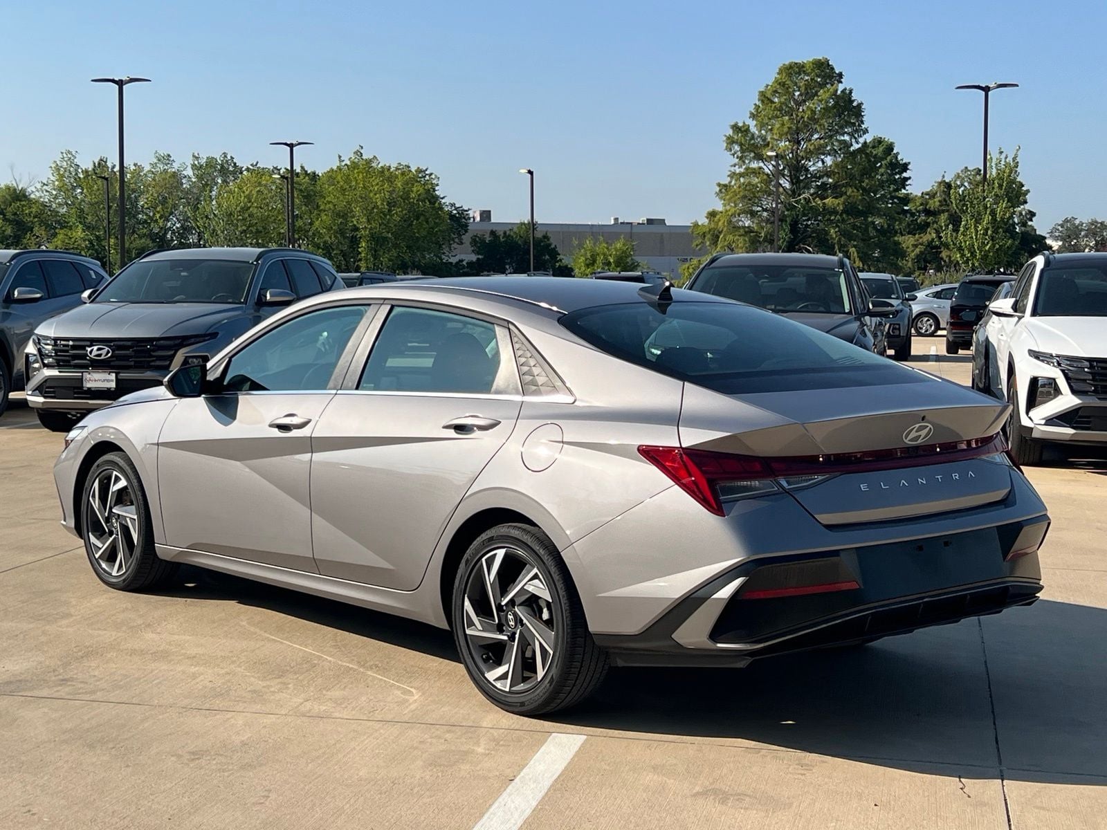 2025 Hyundai Elantra SEL - Photo 10