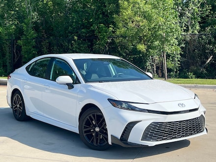2025 Toyota Camry SE Sedan