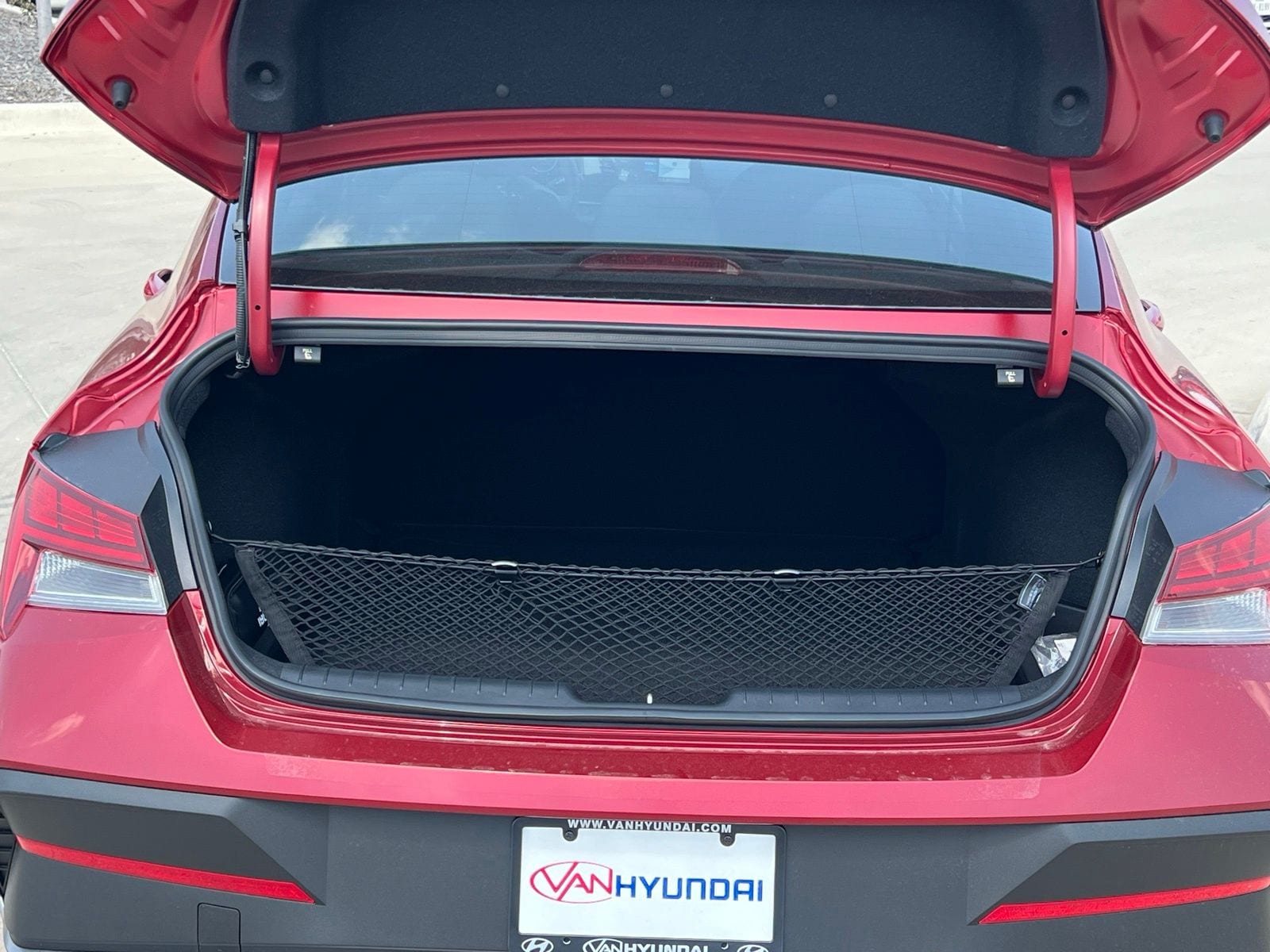 2025 Hyundai Elantra Blue - Photo 14
