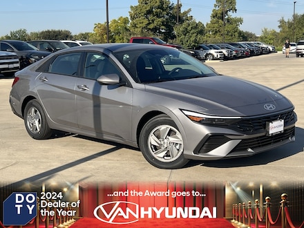 2025 Hyundai Elantra SE Sedan