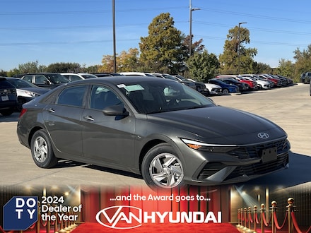 2026 Hyundai Elantra SE Sedan