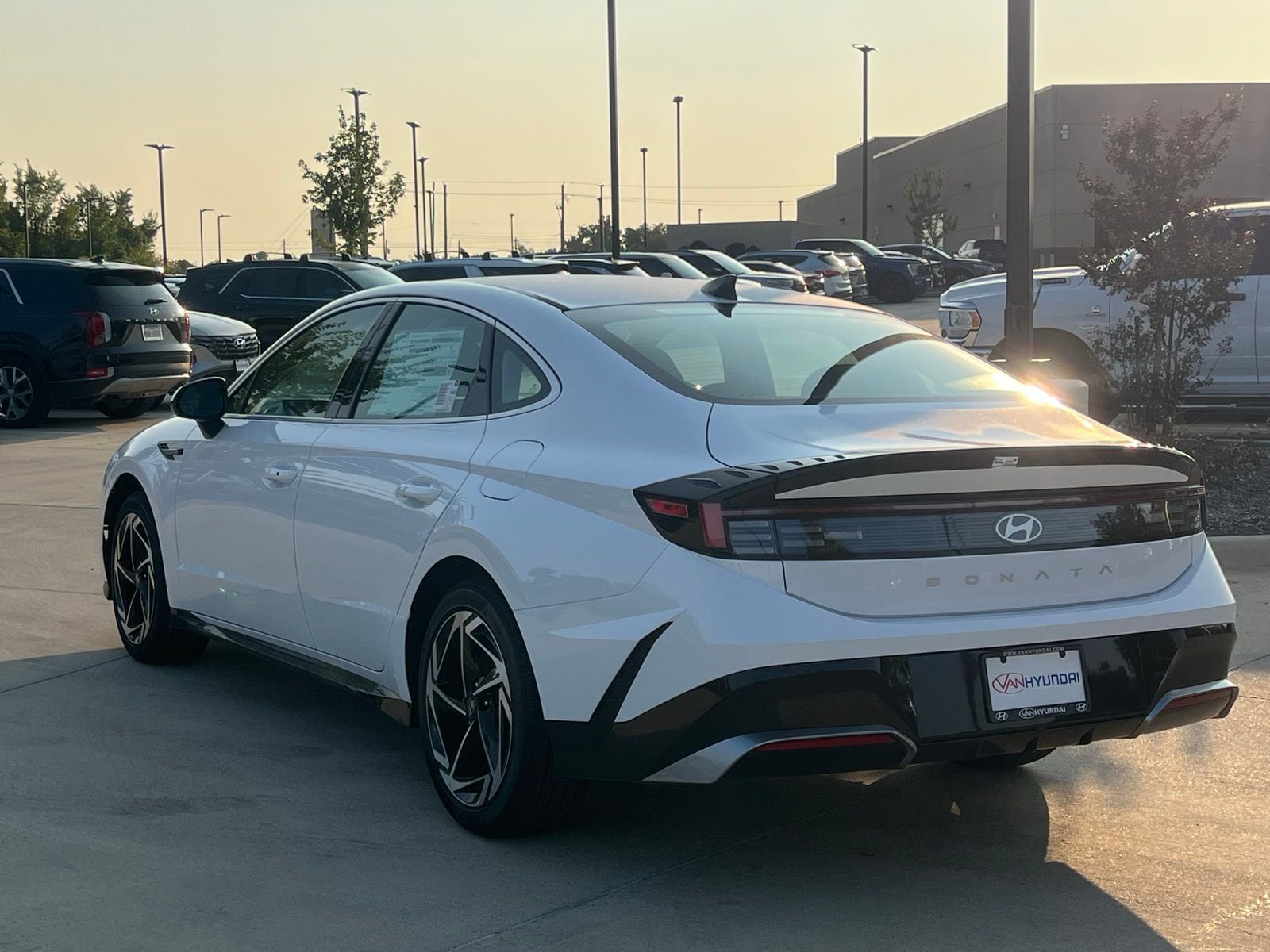 2026 Hyundai Sonata SEL - Photo 9