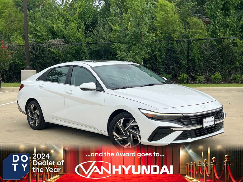 Used 2025 Hyundai Elantra SEL Convenience Sedan