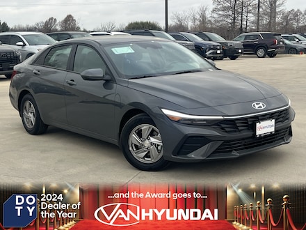 2026 Hyundai Elantra SE Sedan