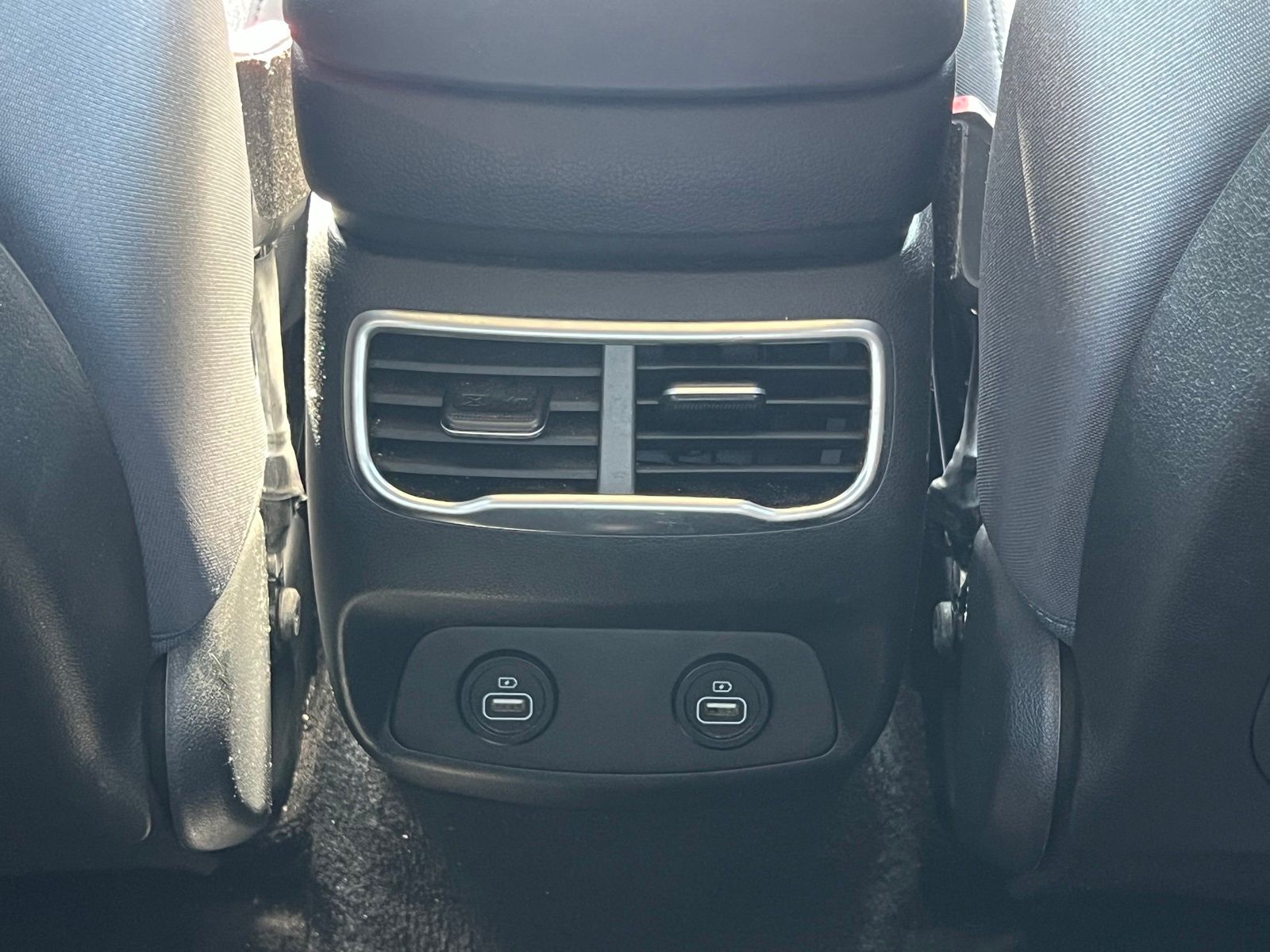 2021 Hyundai Santa Fe SE - Photo 17