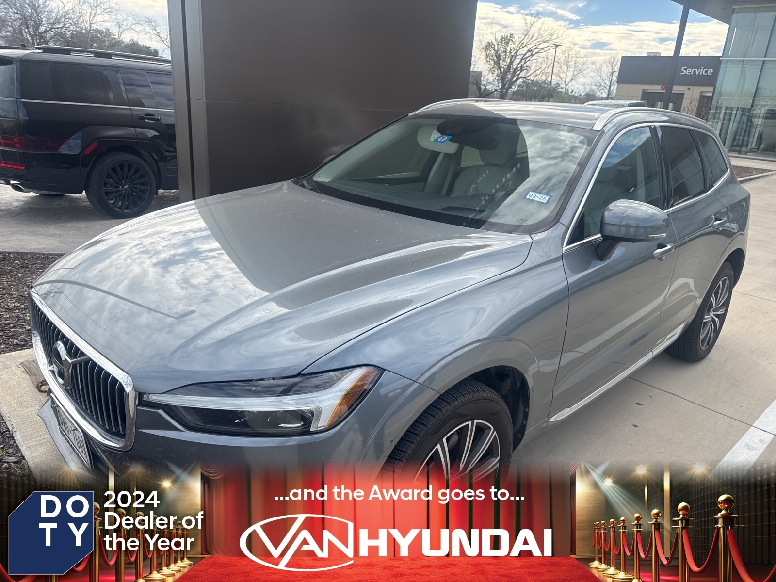 2021 Volvo XC60 Inscription's photo