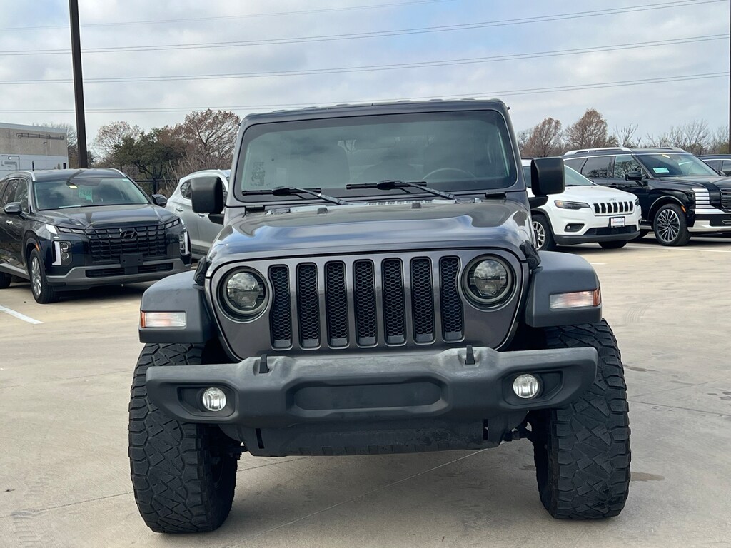 Used 2019 Jeep Wrangler Unlimited Sport Altitude SUV