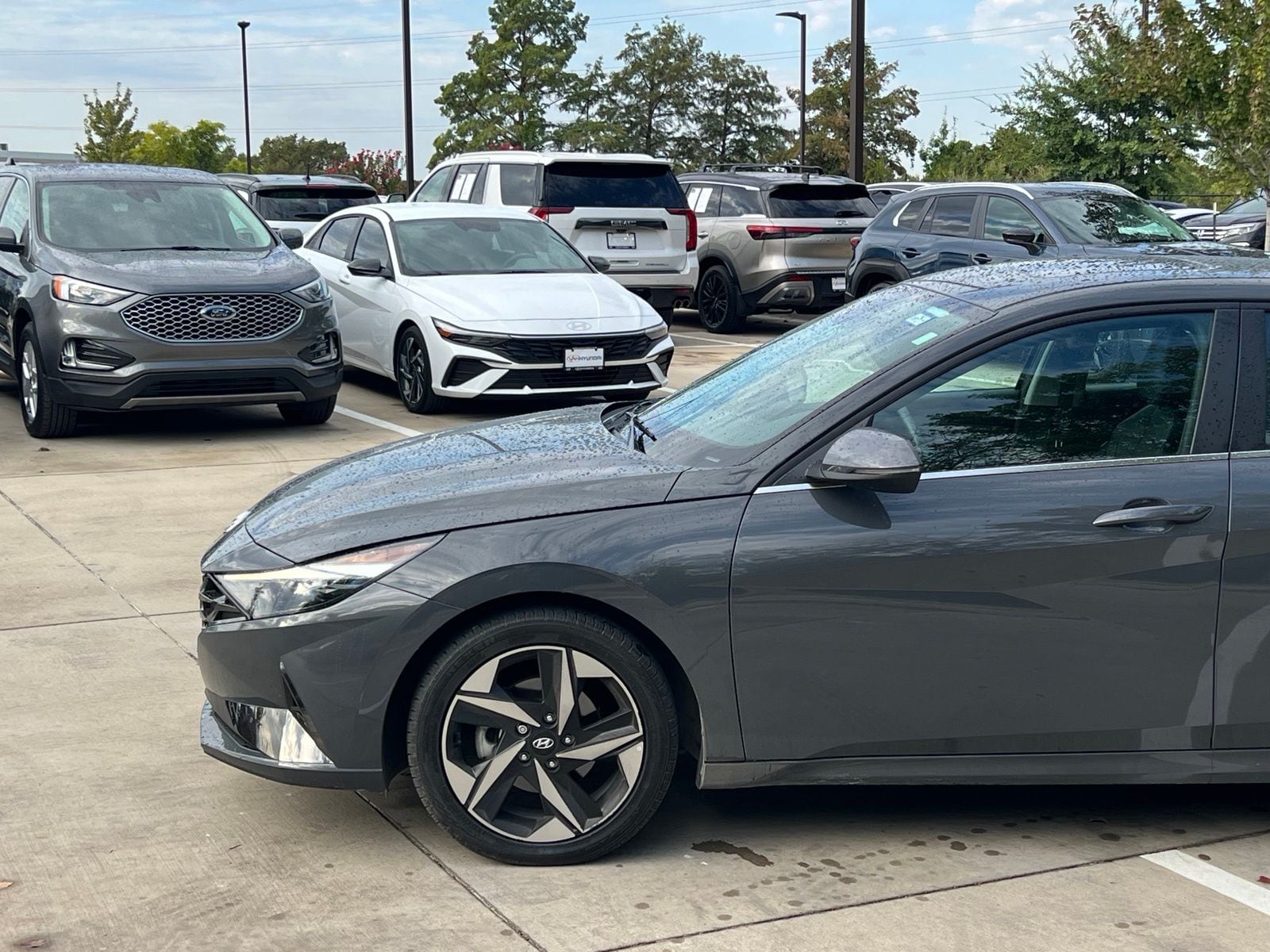 2023 Hyundai Elantra Limited - Photo 6