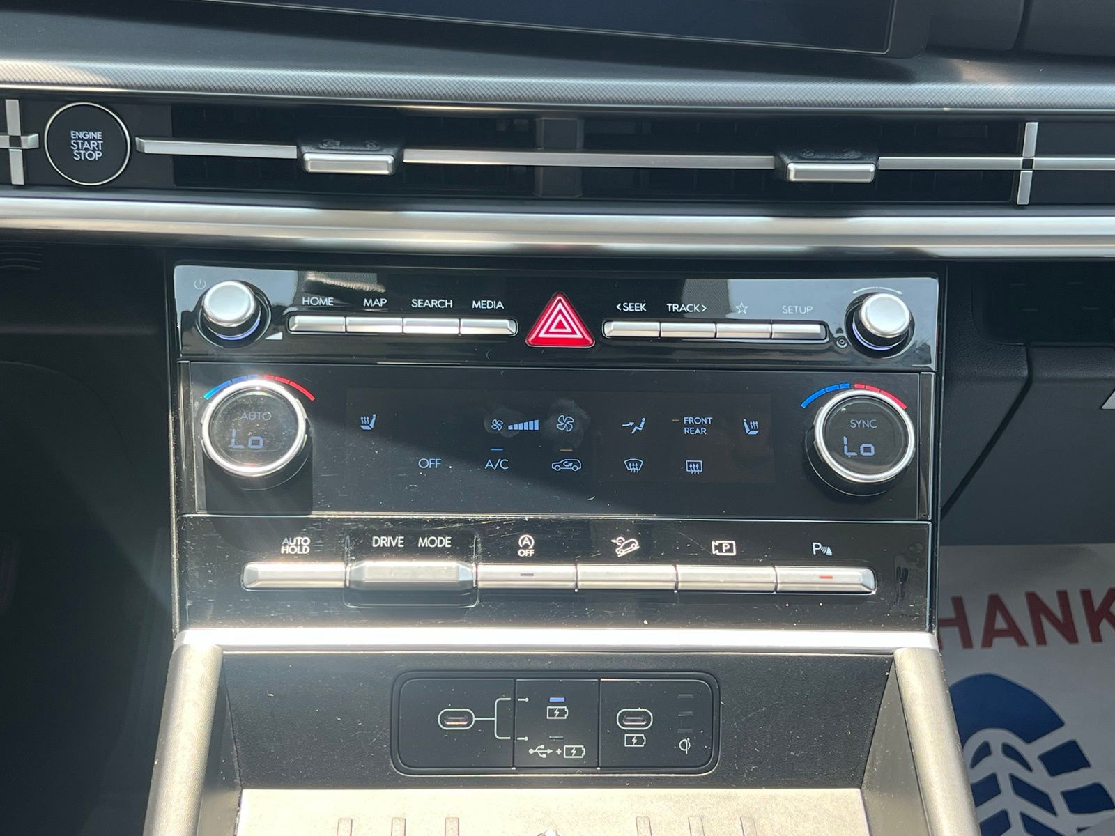 2025 Hyundai Santa Fe SEL - Photo 36