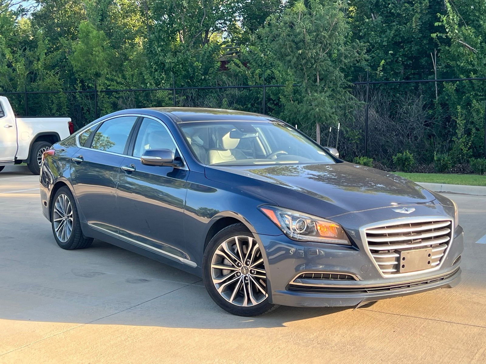 2015 Hyundai Genesis 3.8 AWD's photo