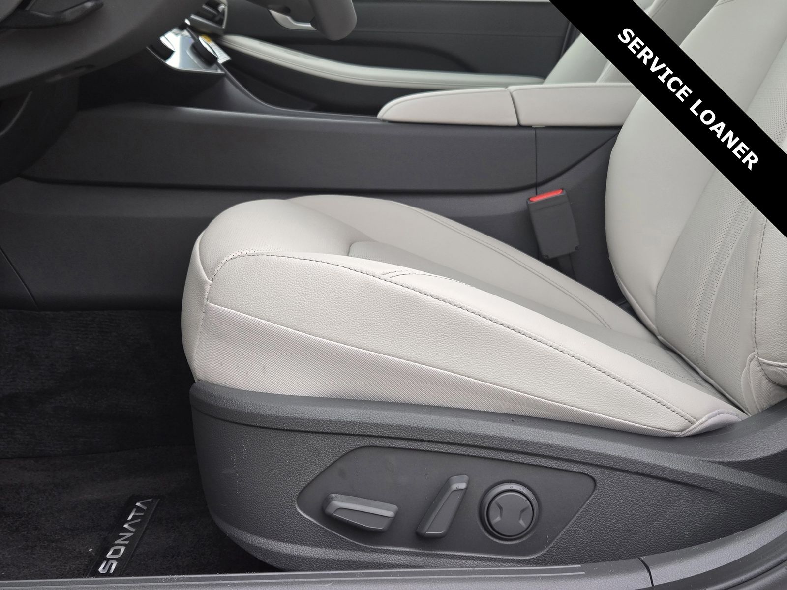 2025 Hyundai Sonata Hybrid Limited - Photo 16