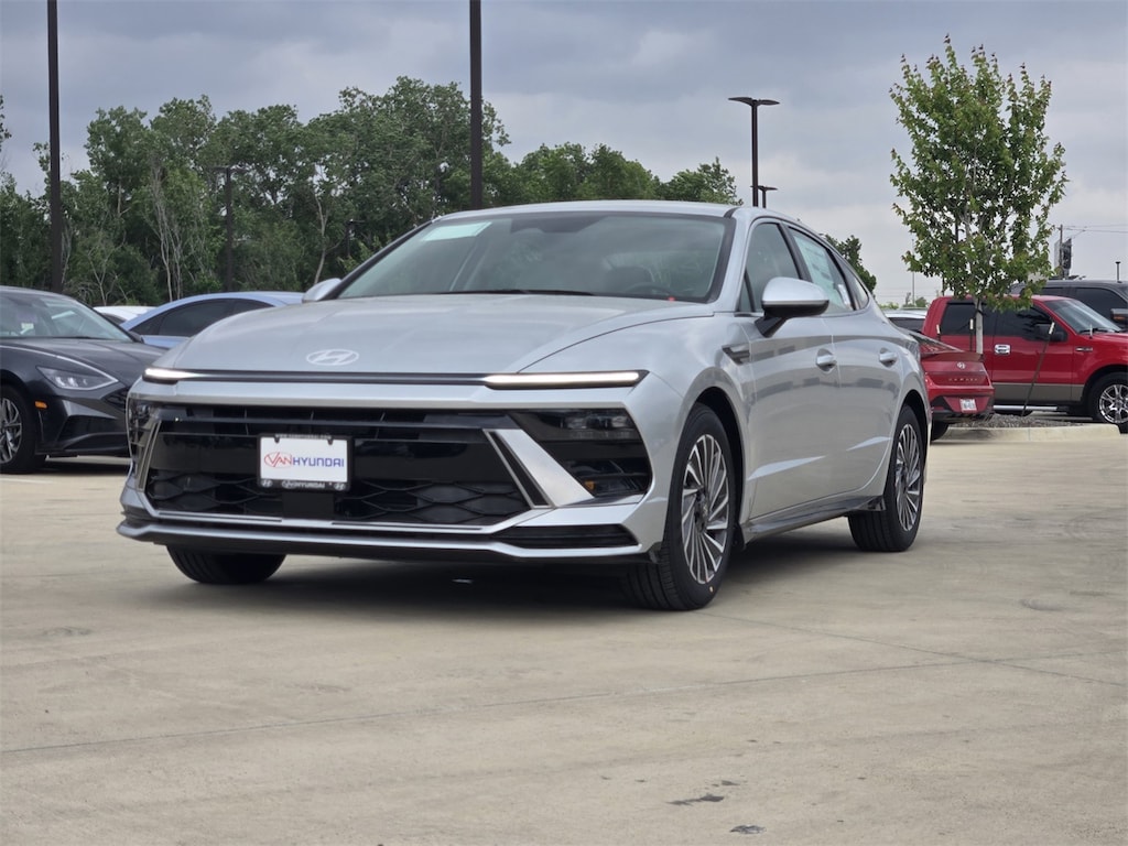 New 2025 Hyundai Sonata Hybrid SEL Sedan
