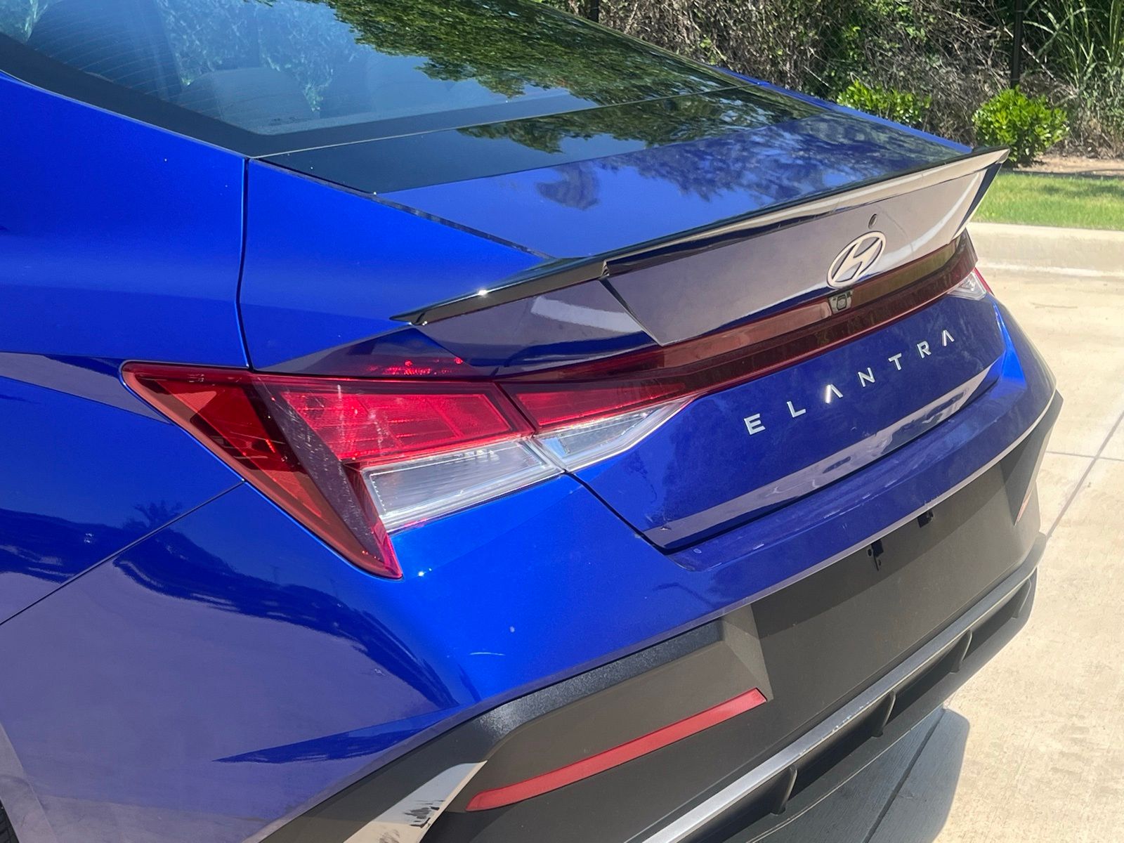 2025 Hyundai Elantra SEL - Photo 12
