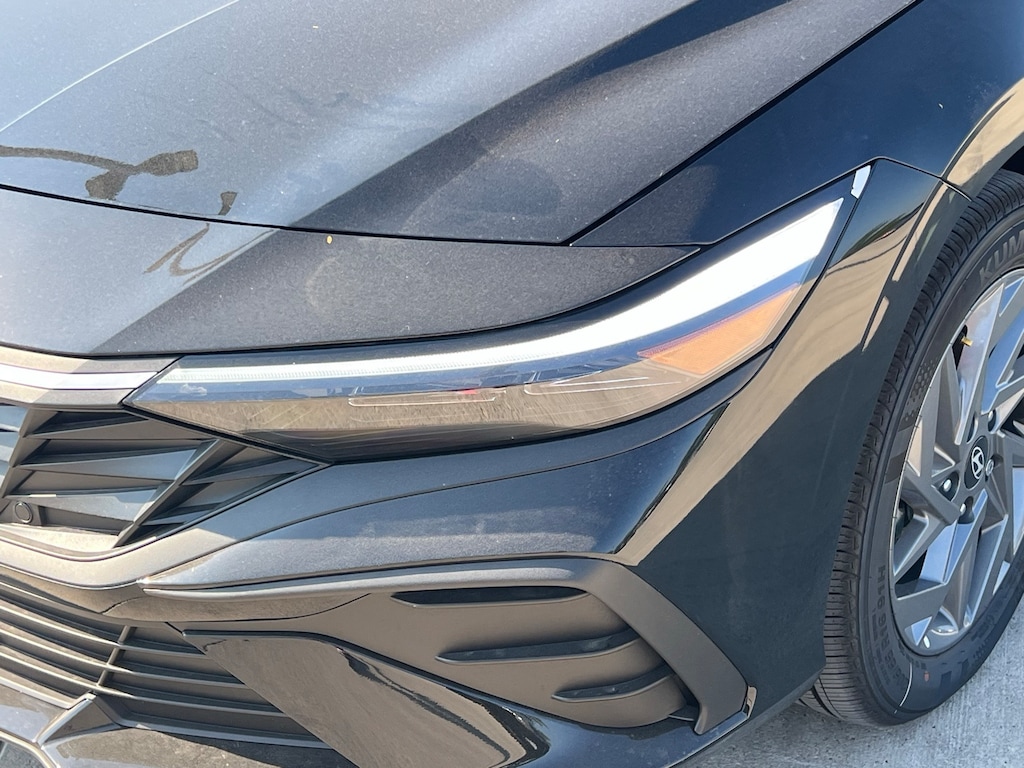 New 2025 Hyundai Elantra Hybrid Blue Sedan