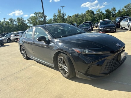 2025 Toyota Camry SE Sedan