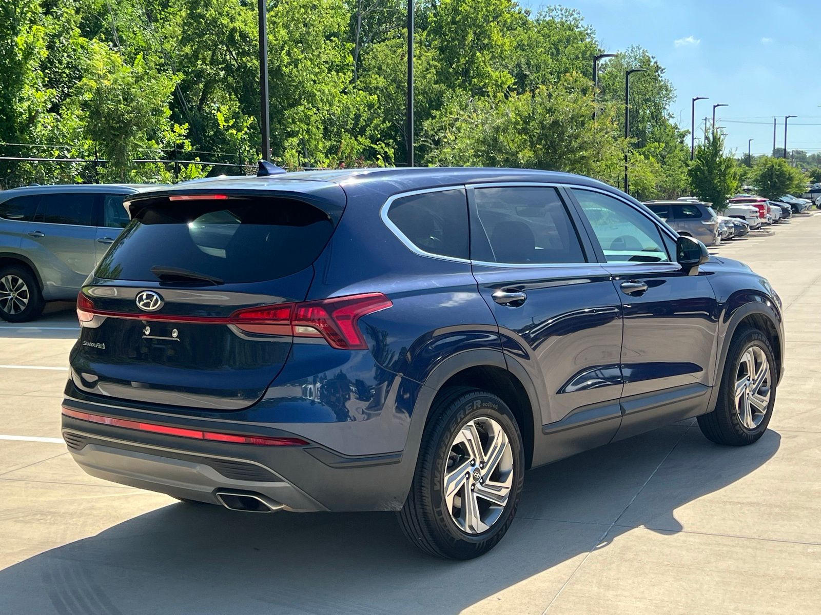 2021 Hyundai Santa Fe SE - Photo 11
