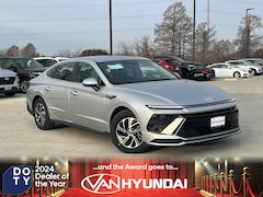 2026 Hyundai Sonata Hybrid Blue Sedan