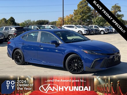 2025 Toyota Camry SE Sedan