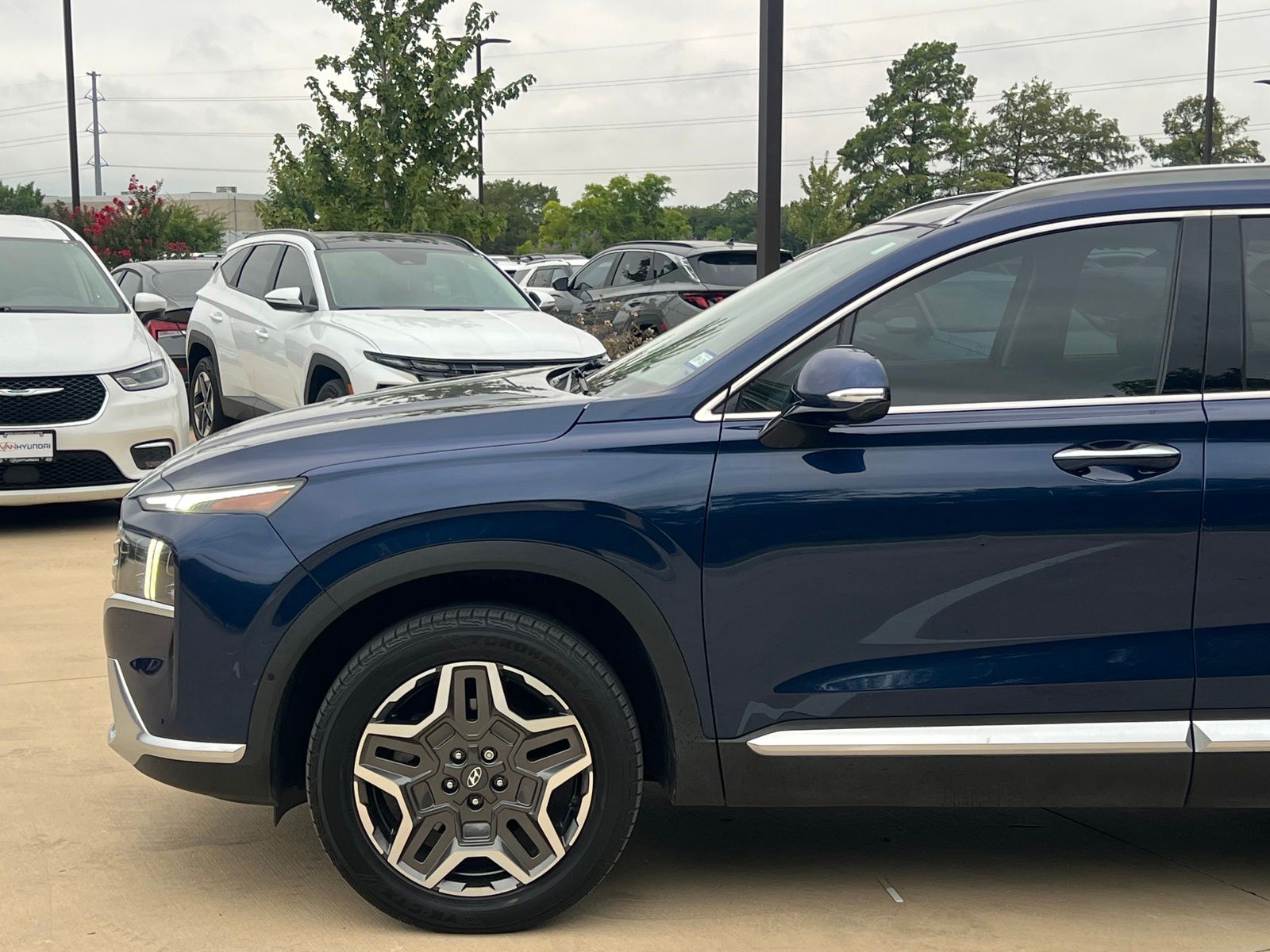 2023 Hyundai Santa Fe Limited - Photo 7