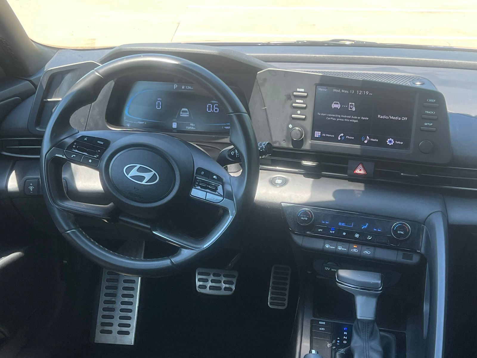 2025 Hyundai Elantra SEL - Photo 18