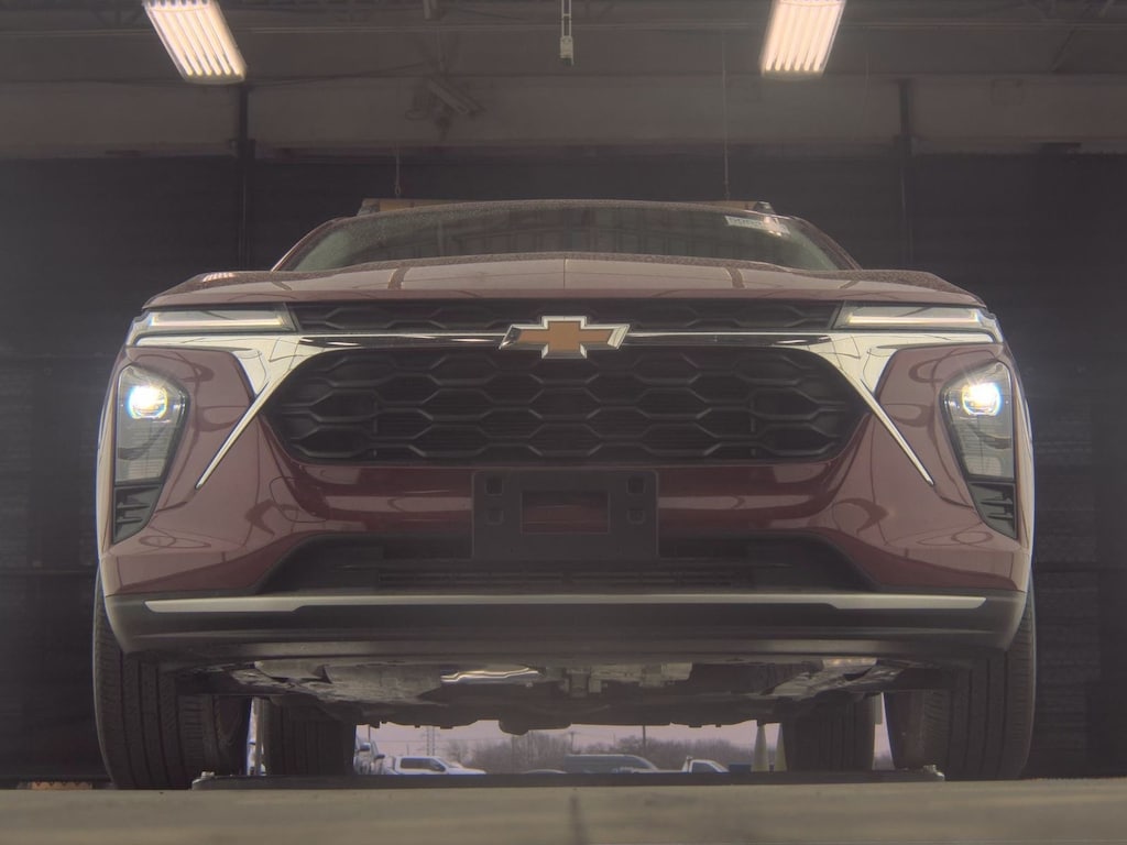 Used 2025 Chevrolet Trax LT SUV