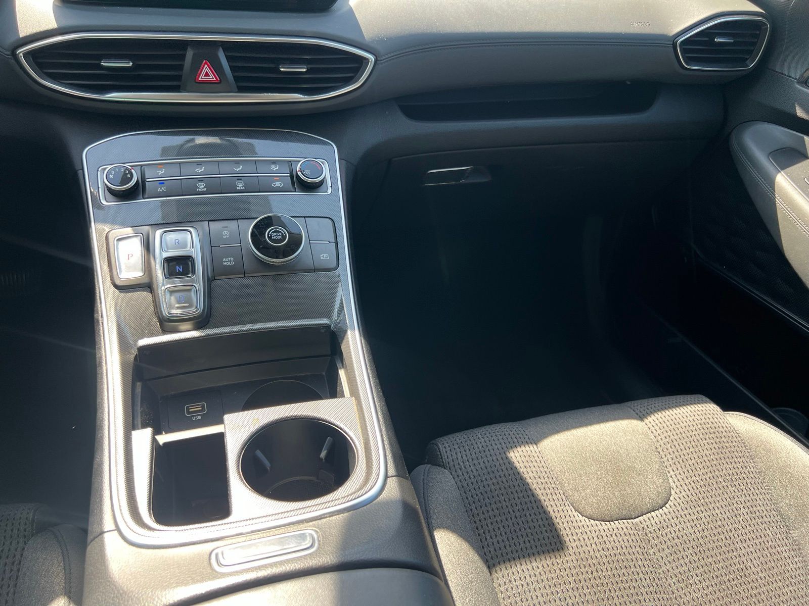 2021 Hyundai Santa Fe SE - Photo 30