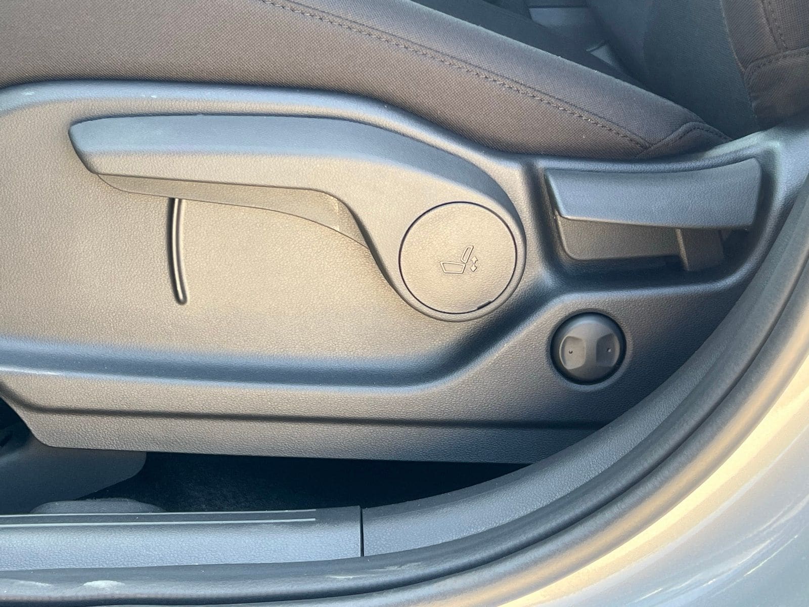 2026 Hyundai Santa Fe SE - Photo 28
