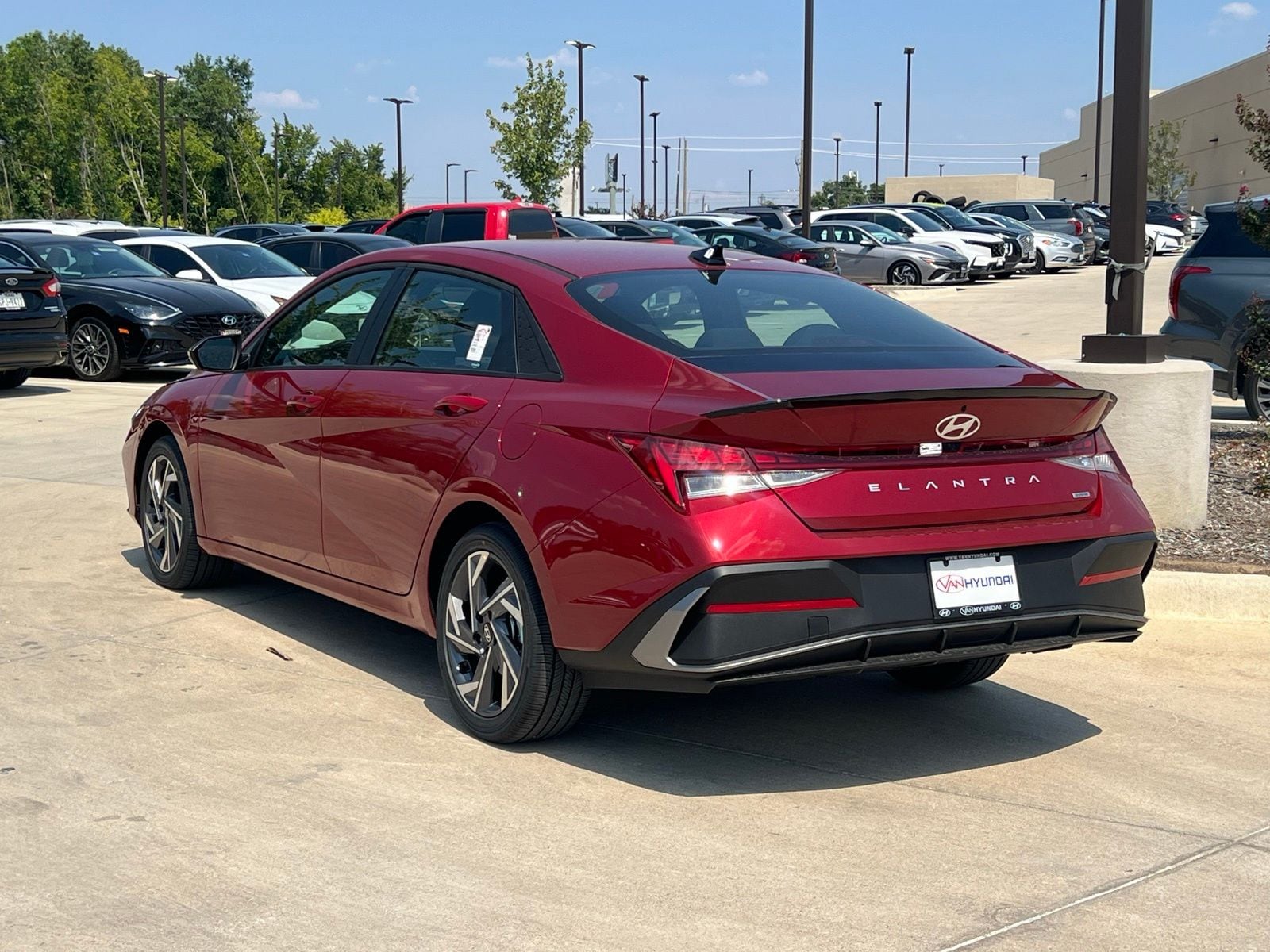 2025 Hyundai Elantra Blue - Photo 9