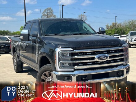 2025 Ford F-250SD Lariat Truck