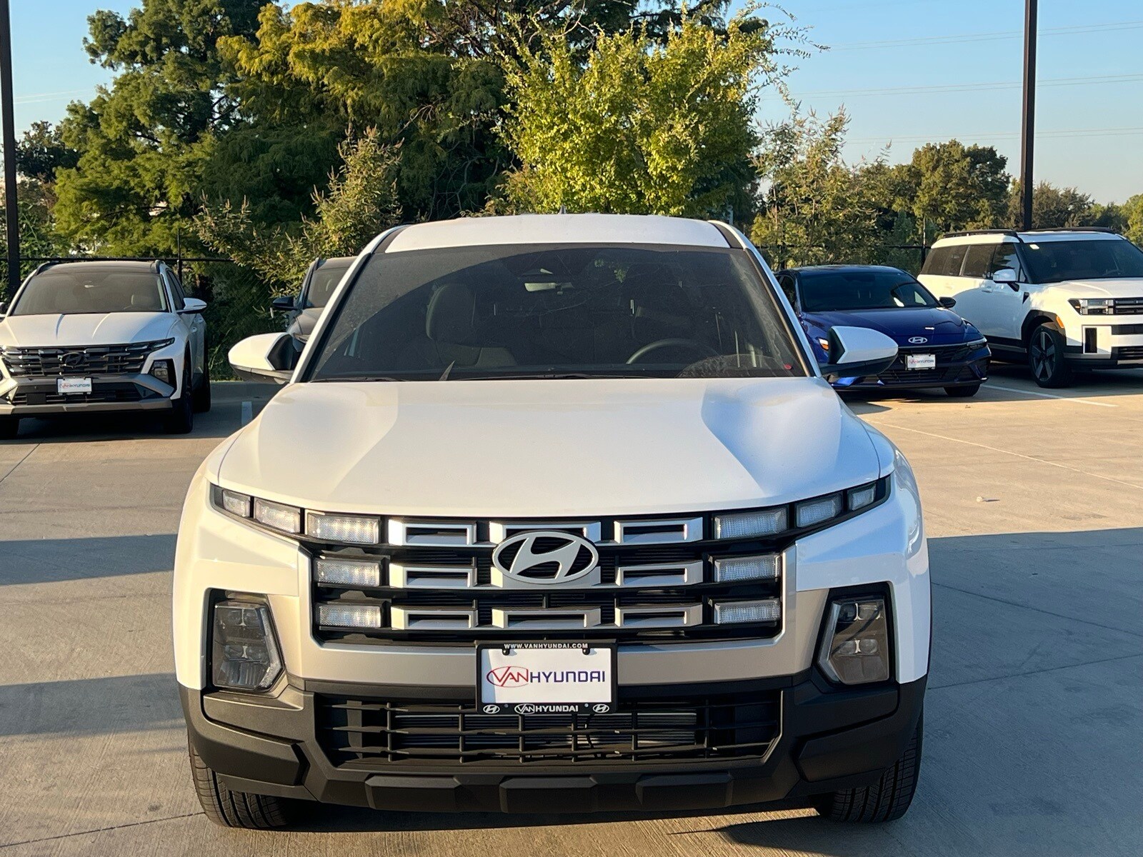 2026 Hyundai Santa Cruz SE photo 2