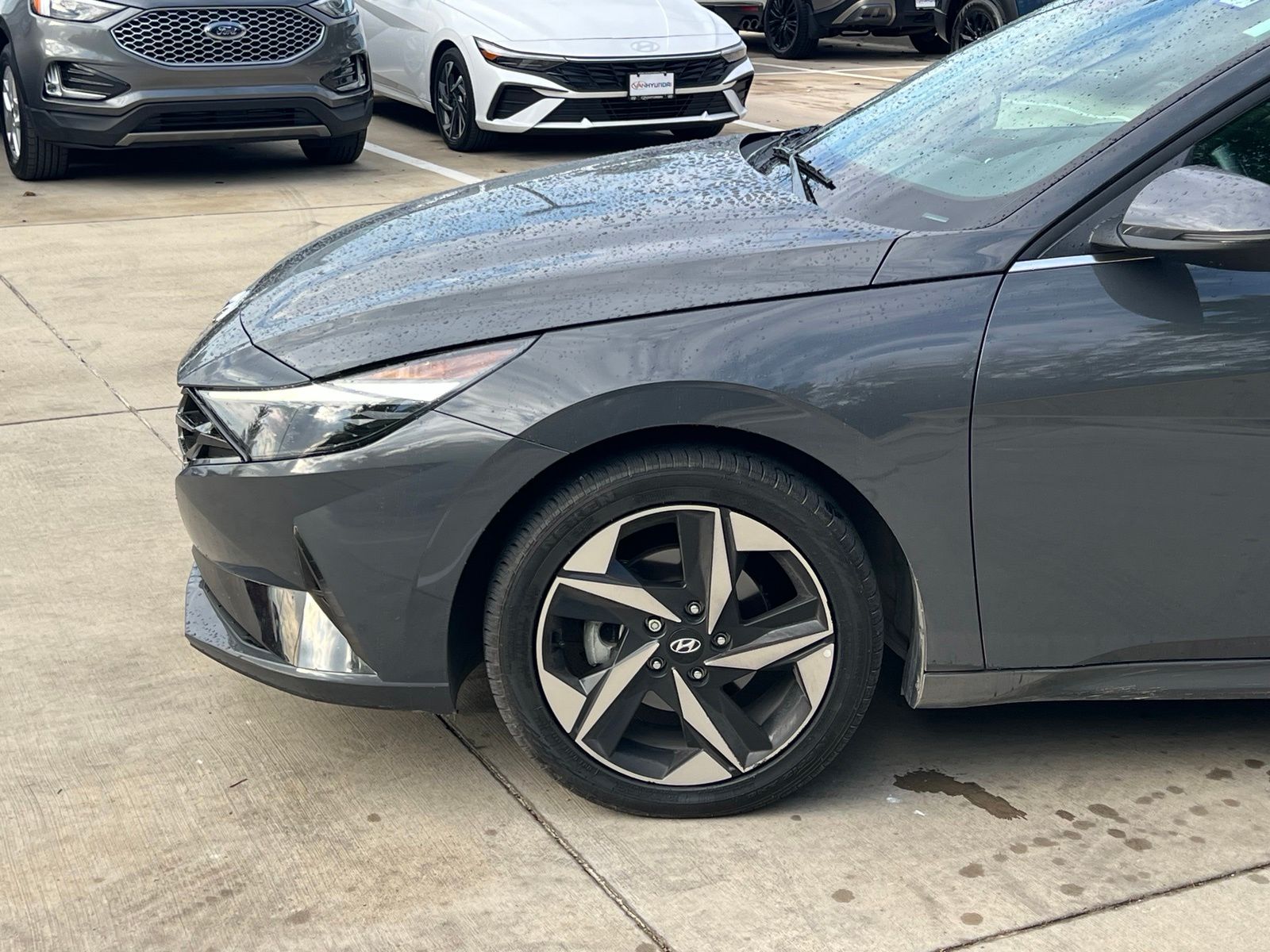 2023 Hyundai Elantra Limited - Photo 7
