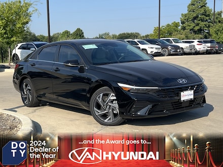 2025 Hyundai Elantra Limited Sedan
