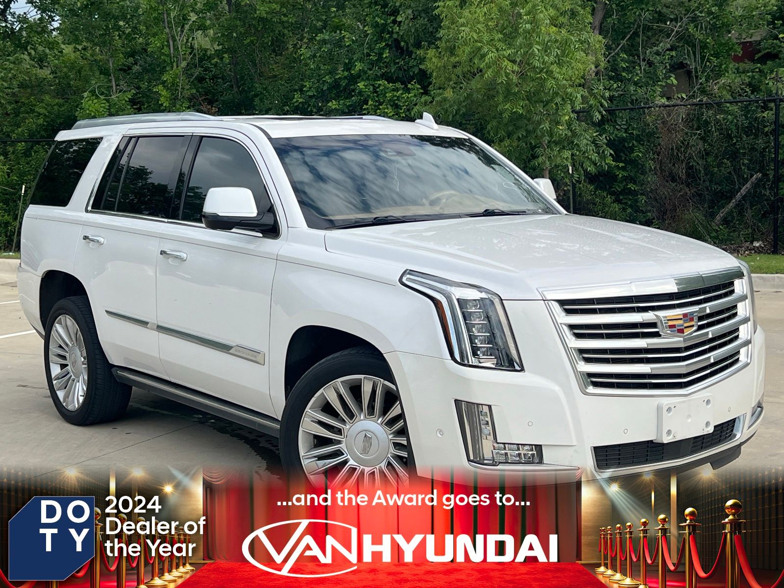 2017 Cadillac Escalade AWD Platinum's photo