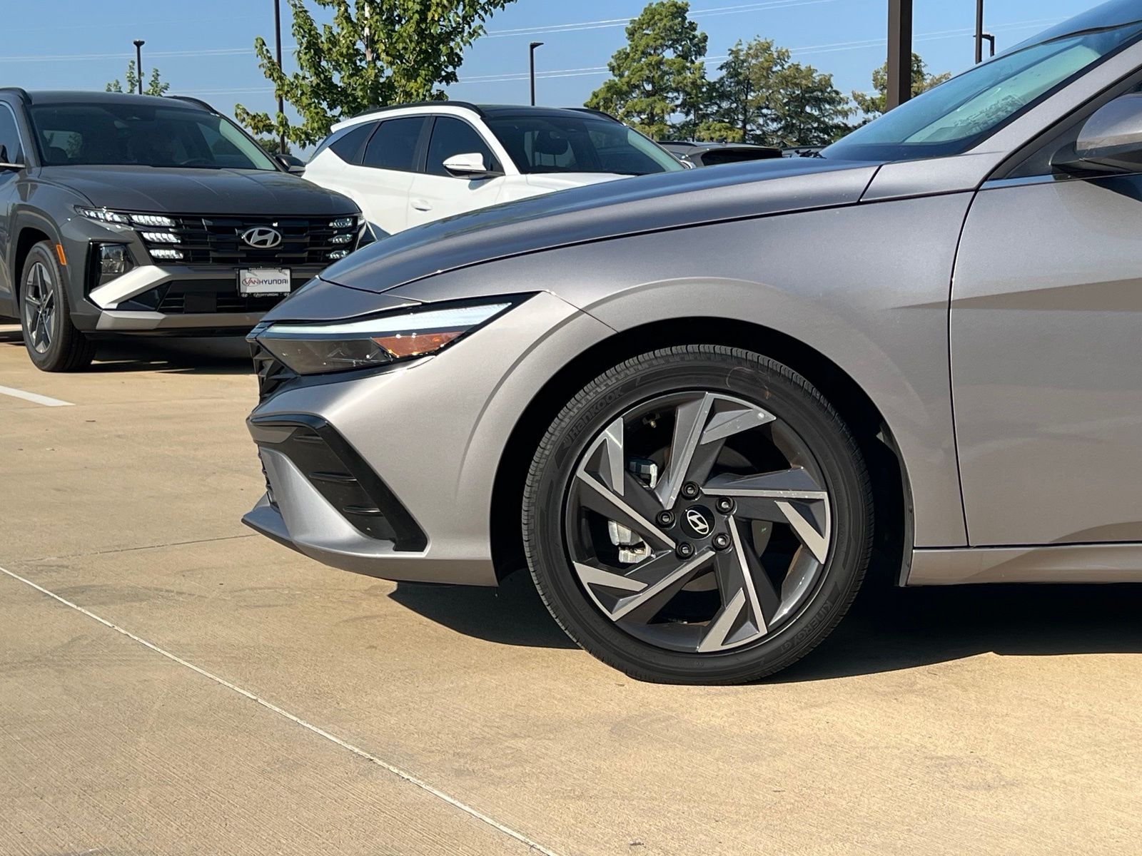 2025 Hyundai Elantra SEL - Photo 8
